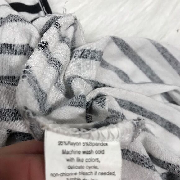 Tart Black White‎ Striped Knit Tank Top Size large embellished lace - Picture 6 of 10